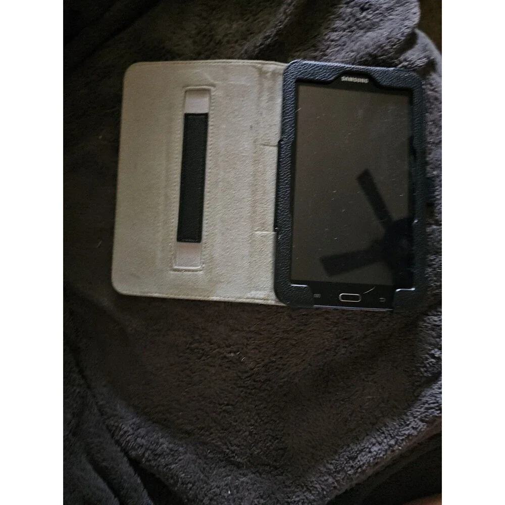 Samsung Galaxy Tab 3 Lite 7” SM-T110 Wi-Fi 8GB Tablet – Great Condition
